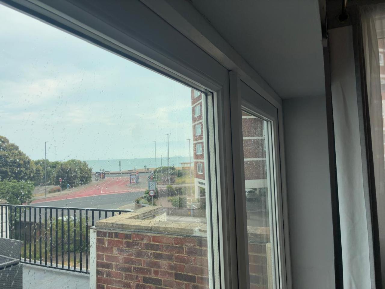 Inn By The Sea, Portsmouth - En Suite Rooms With Or Without Sea View, Onsite Ev 22Kw Портсмут Екстер'єр фото