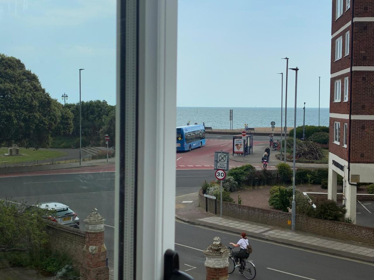 Inn By The Sea, Portsmouth - En Suite Rooms With Or Without Sea View, Onsite Ev 22Kw Портсмут Екстер'єр фото