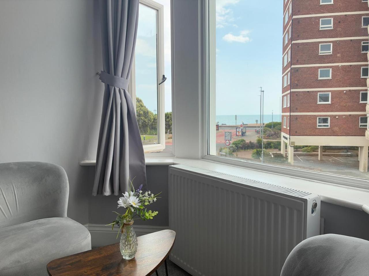 Inn By The Sea, Portsmouth - En Suite Rooms With Or Without Sea View, Onsite Ev 22Kw Портсмут Екстер'єр фото